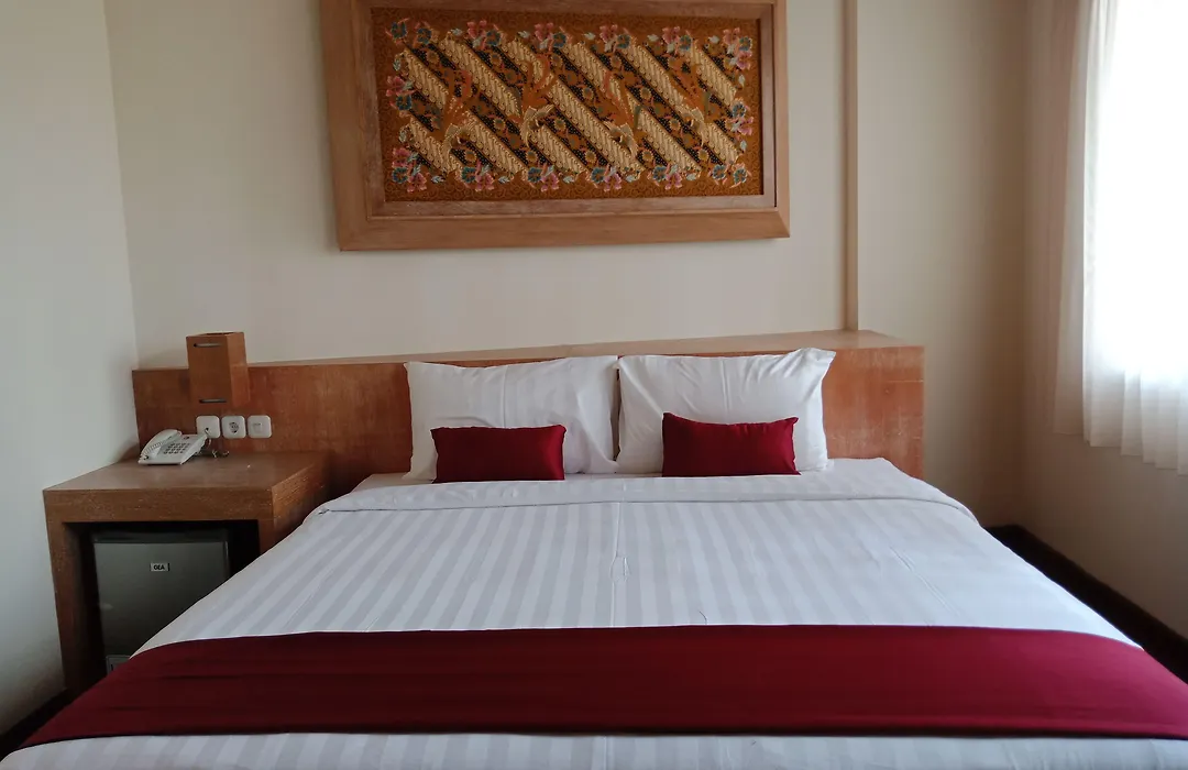 Hotel Parangraja-1